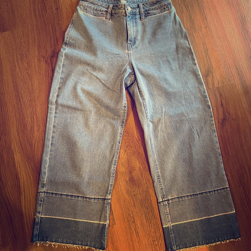 Size 6 Wide Leg Cropped Jeans- Old Navy Brand
